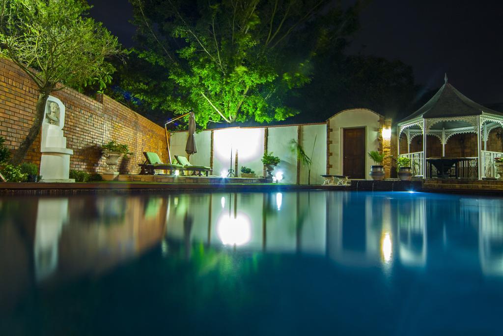 Hotel Aristo Manor Richards Bay Exterior foto
